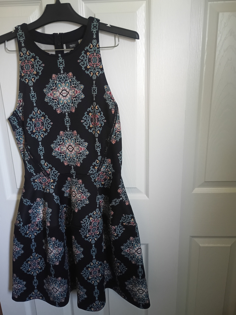 Mossino Sleeveless Medallion Pattern Fit & Flare Dress